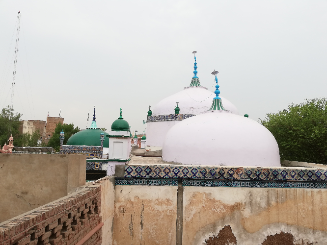 Hazrat Sultan Mosque