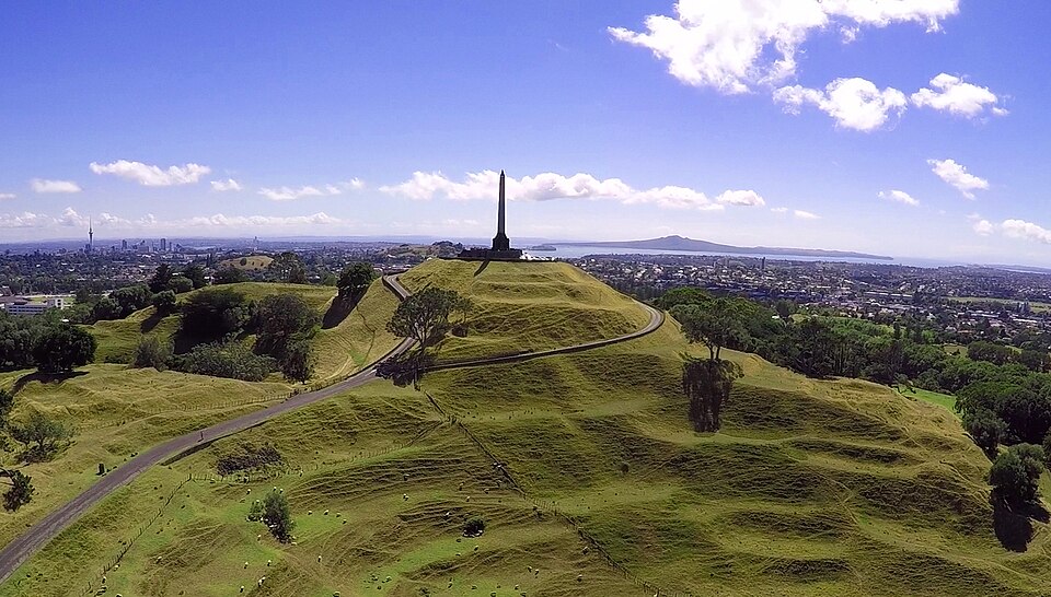 Maungakiekie / One Tree Hill