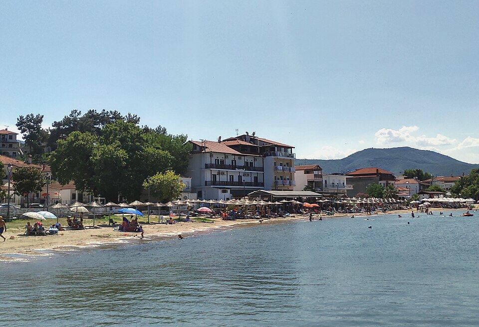 Vodopády Olympiada a jezero Volvi
