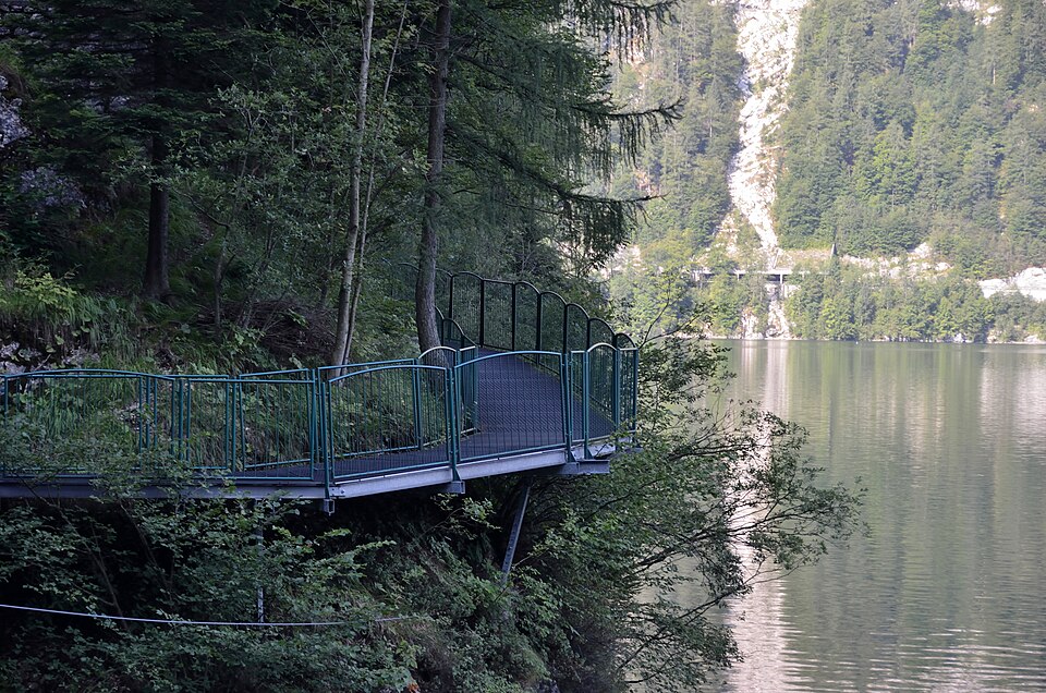 The Lakeside Trail
