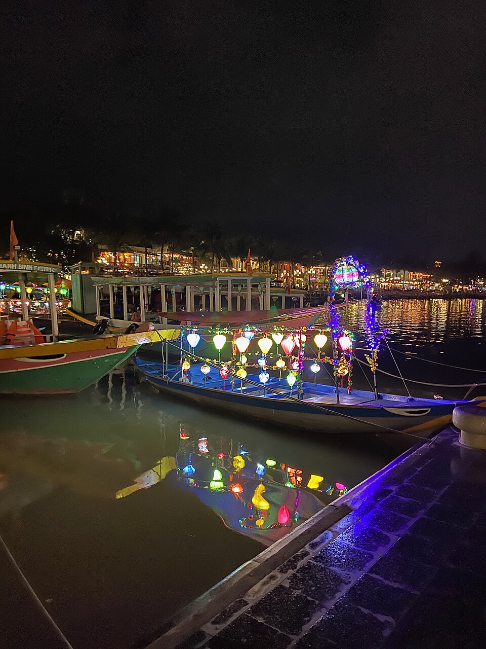 The Lanterns and the Thu Bon River