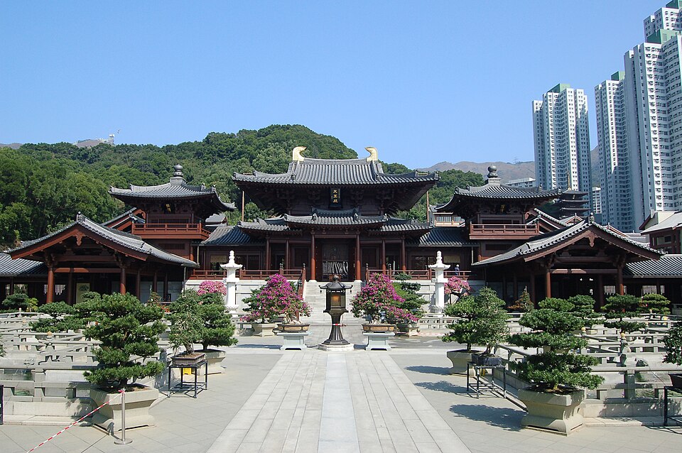 Chi Lin Nunnery and Nan Lian Garden