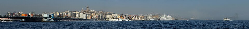 Galatská věž a Beyoğlu