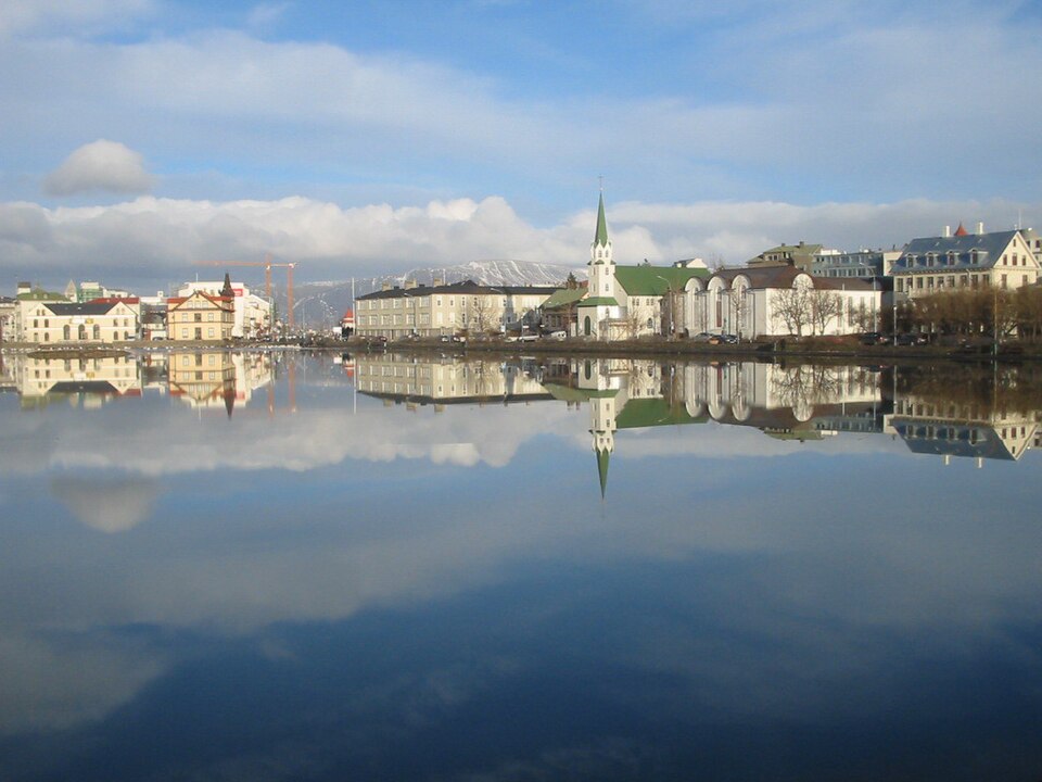 Tjörnin and City Hall
