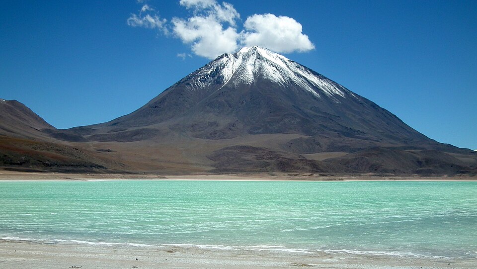 Laguna Verde and Licancabur