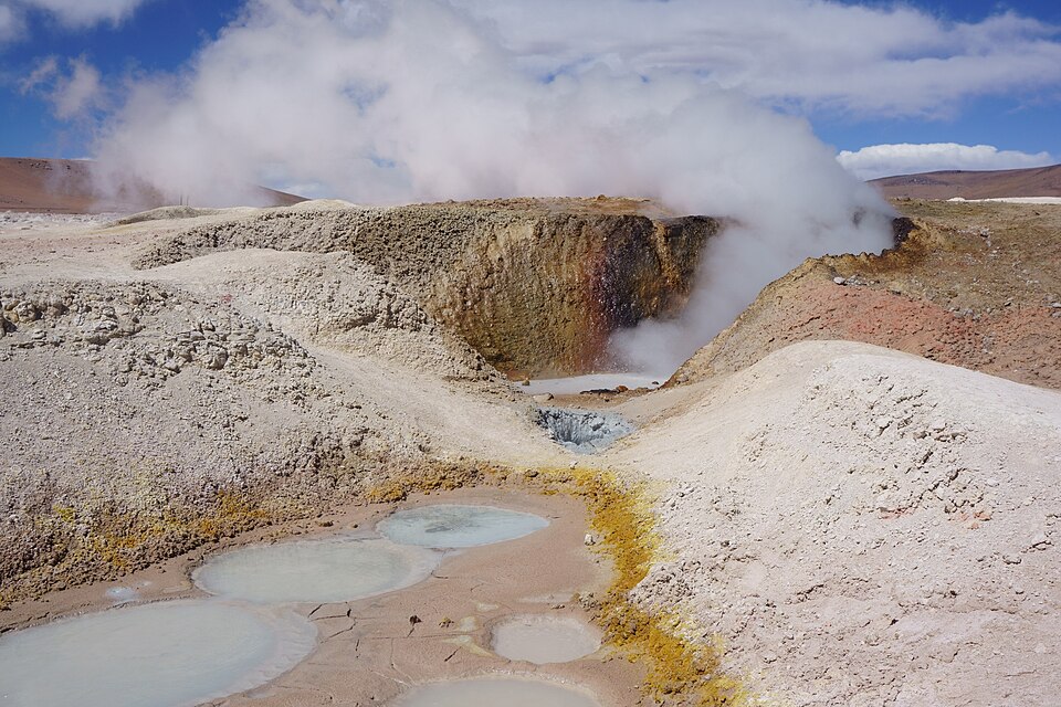 Sol de Mañana Geysers